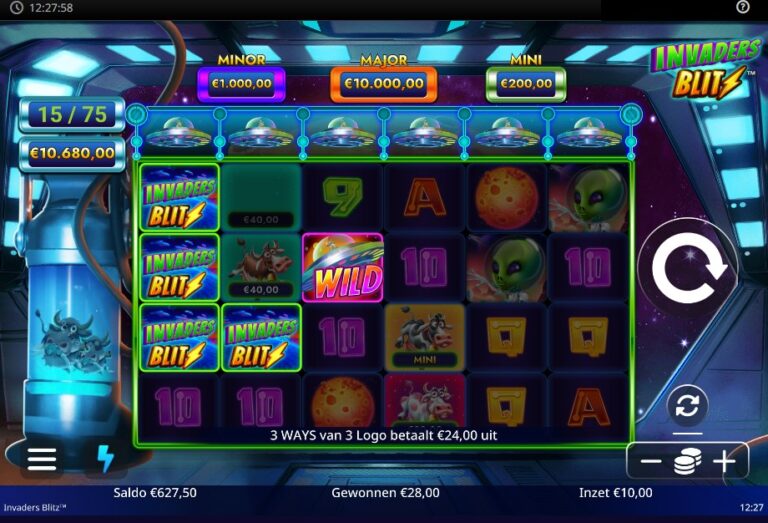 Screenshot 2 van Invaders Blitz